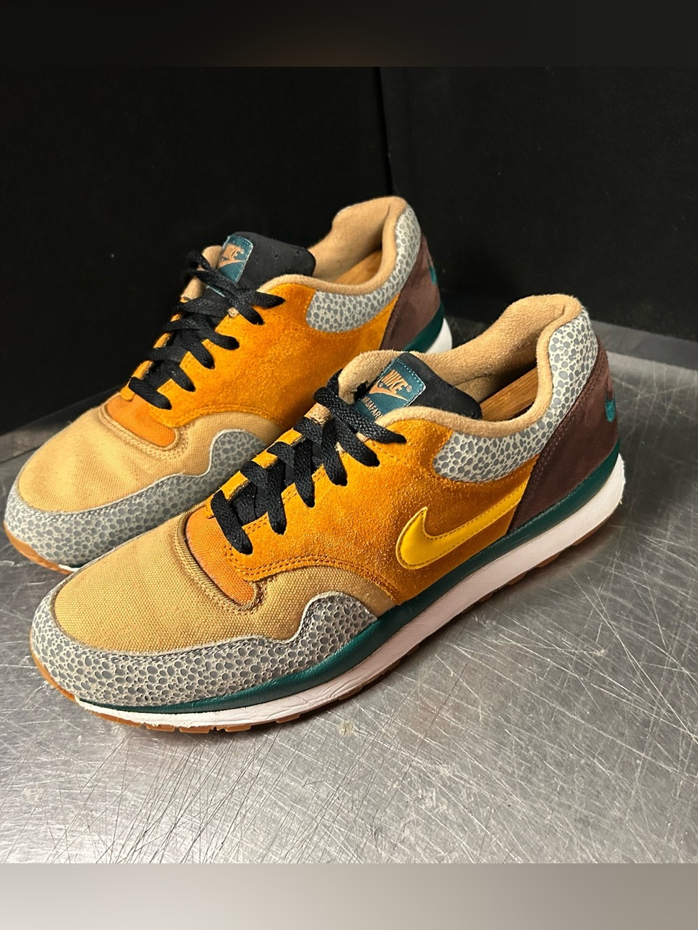 Nike Air Safari Size 11 Men